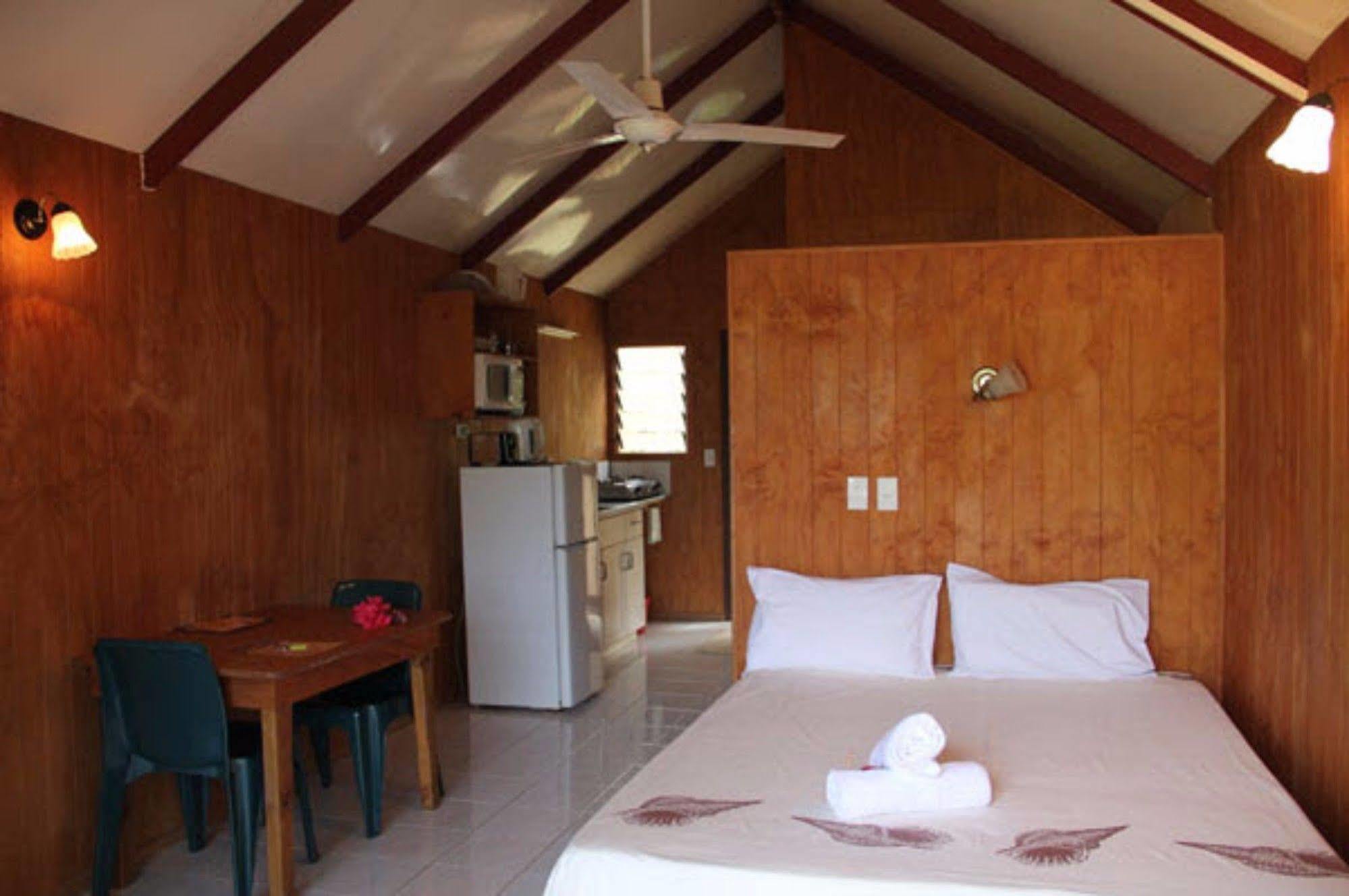 アバルア Aroko Bungalowsヴィラ エクステリア 写真